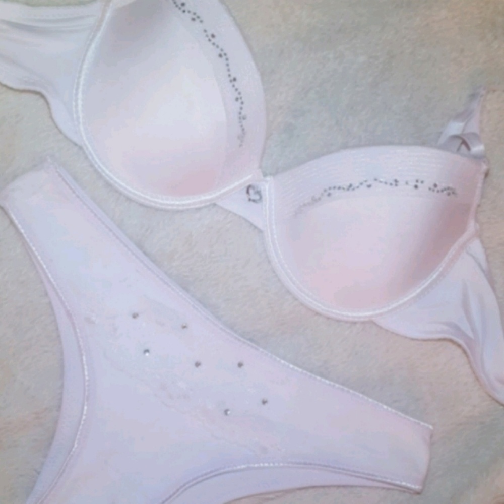 NWOT! White bra & panty set w/rhinestones!